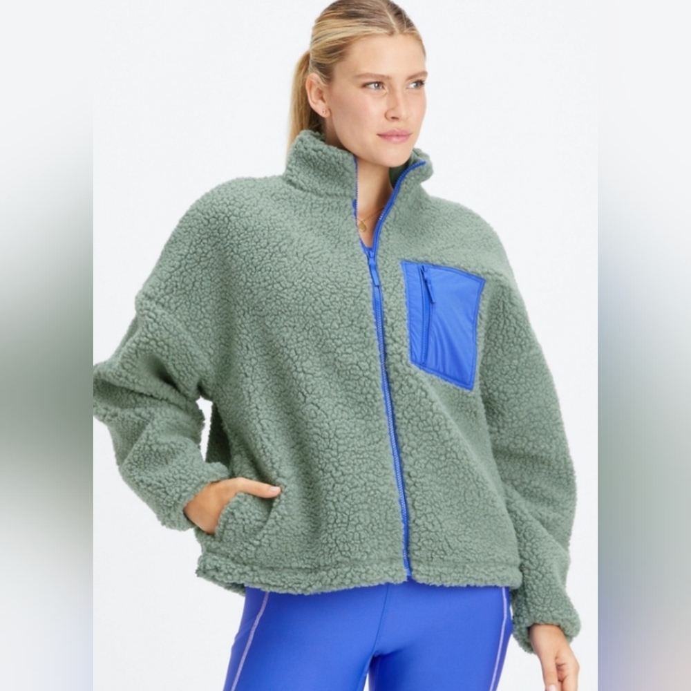 NWOT Fabletics Rylan Teddy fleece oversized